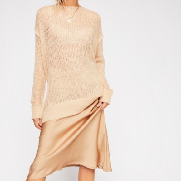 Free People Mohair Blend Transparent Crew Neck Sand Beige Cream Tunic Sweater XS - Picture 2 of 7